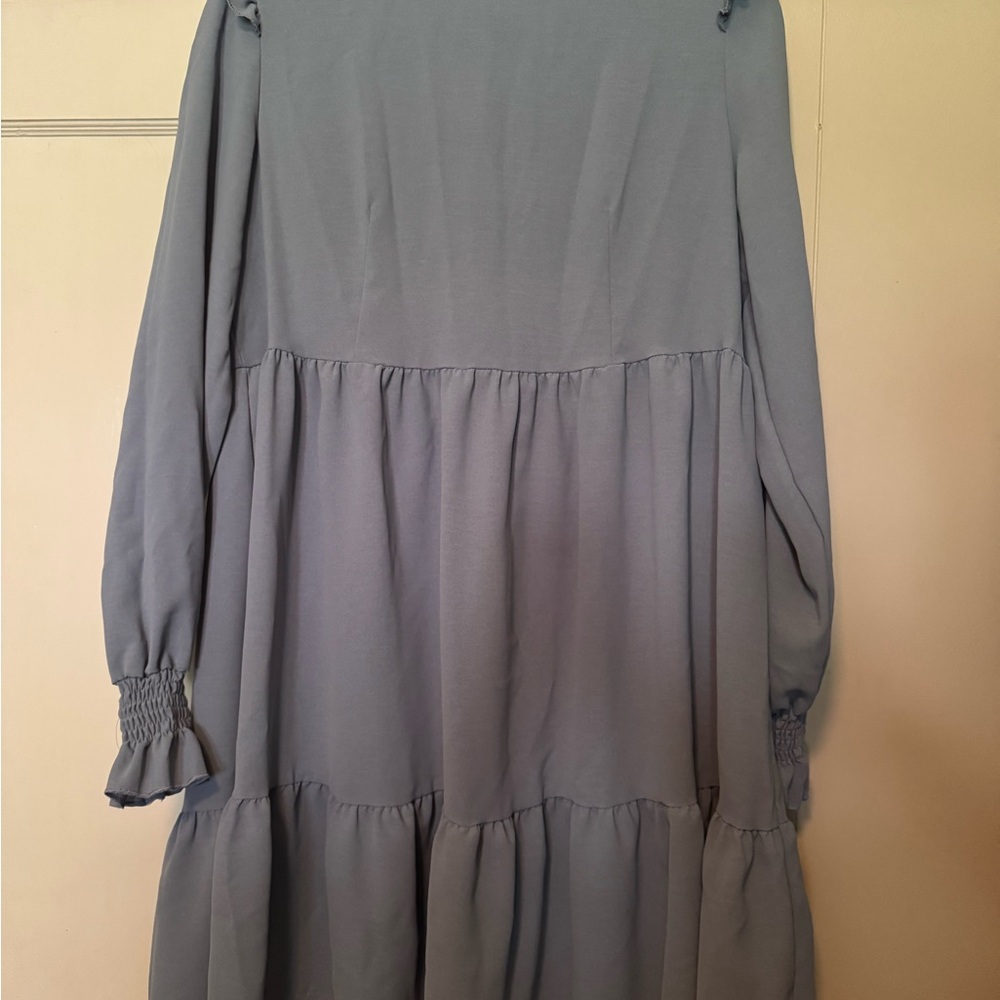 Elegant Blue Gray Long-Sleeve Dress